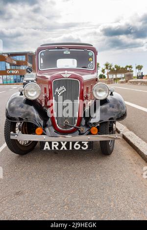 Vorderansicht 1930s vintage kastanienbraun Austin Seven New Ruby in Exmouth Devon UK auch bekannt als das Baby Austin Stockfoto