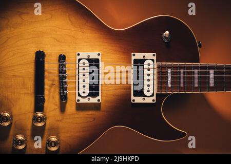 Studioaufnahme einer E-Gitarre im Retro-Stil Stockfoto