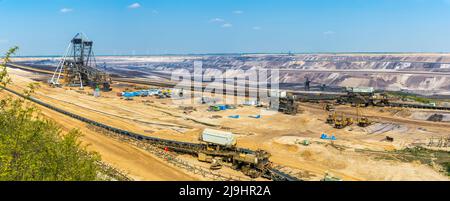 Deutschland, Nordrhein-Westfalen, Grevenbroich, Panoramablick auf das Tagebau Tagebau Garzweiler Stockfoto