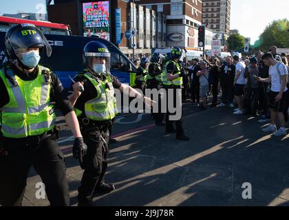 Die Stimmung ist am Ende des Anti-Blocking- und Anti-Impfstoffprotesten von „Unite for Freedom“ vor Shepards Bush aufgefallen. Featuring: Atmosphere where: London, United Kingdom Wann: 29 May 2021 Credit: Mario Mitsis/WENN Stockfoto