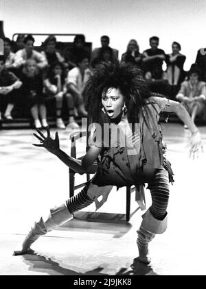 Bonnie Pointer tritt auf American Bandstand auf, 1985 Credit: Ron Wolfson / Mediapunch Stockfoto