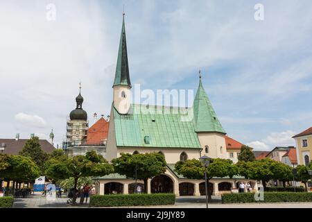 Altötting, Deutschland - 25. Jul 2021: Blick auf die sogenannte Gnadenkapelle. Die Kapelle beherbergt die weltberühmte „Schwarze Madonna“. Stockfoto