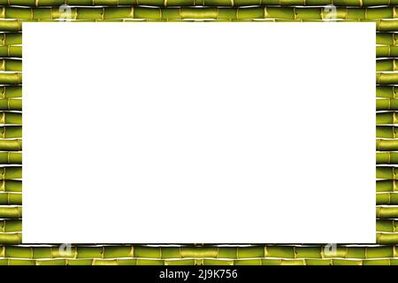 Rechteck leerer hölzerner und grüner Bambusrahmen, isoliert auf weißem Hintergrund Stockfoto