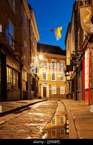 Dawn on the Shambles in York, England. Stockfoto