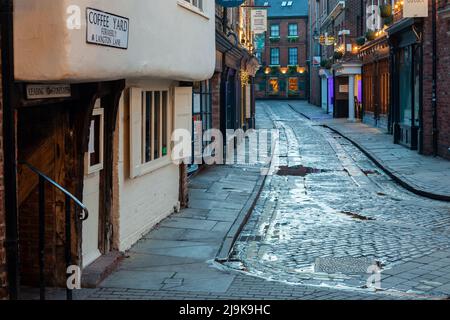 Frühlingsmorgen auf der Grape Lane in York, England. Stockfoto