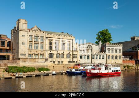 Frühlingsnachmittag auf dem Fluss Ouse in York, England. Stockfoto