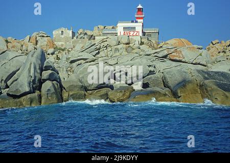 Leuchtturm auf den Lavezzi-Inseln, Gruppe von kleinen Granitinseln zwischen Korsika und Sardinien, Korsika, Frankreich, Mittelmeer, Europa Stockfoto