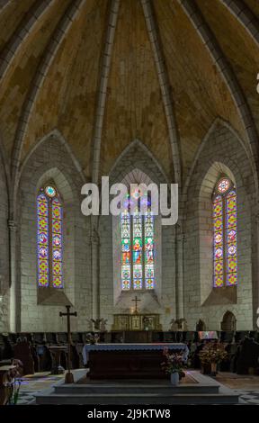 Monpazier, Frankreich - 11. Mai 2022: Innenansicht der Kirche Saint Dominique in Monpazier Stockfoto