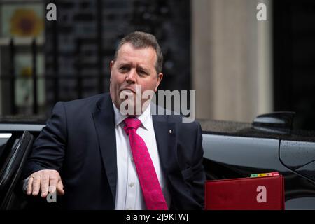 Downing Street, London, Großbritannien. 24 Mai 2022. Mark Spencer MP, Lord President of the Council, Leader of the Commons in Downing Street für wöchentliche Kabinettssitzung. Quelle: Malcolm Park/Alamy Live News. Stockfoto