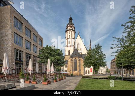 Thomas-Kirche, Thomaskirche, eine gotische romanische Lutherische Kirche aus dem 12. Jahrhundert. Grabstätte von Johann Sebastian Bach in Leipzig Stockfoto