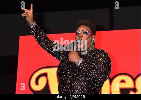 Essigschläge während der Rupaul DragCon 2022, Tag 2, die am Samstag, 14. Mai 2022, im LA Convention Center in Los Angeles, Kalifornien, stattfand. Foto von Stockfoto