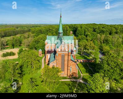 Luftaufnahme des Münster in Bad Doberan (Deutschland) von Westen Stockfoto