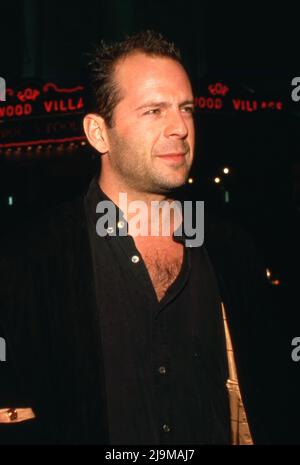 Bruce Willis um die 1980er Jahre. Quelle: Ralph Dominguez/MediaPunch Stockfoto