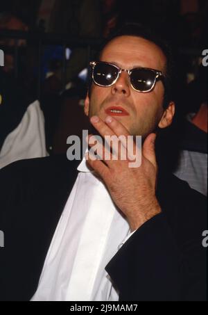 Bruce Willis um die 1980er Jahre. Quelle: Ralph Dominguez/MediaPunch Stockfoto