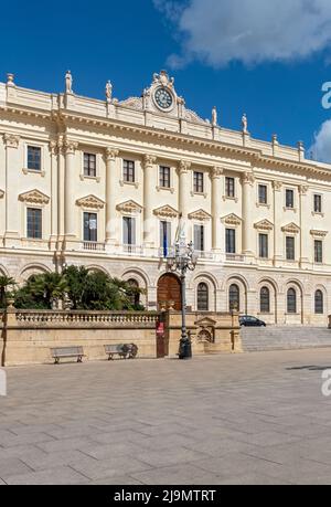 Neoklassizistischer Palazzo della Provincia (Palast der Provinz Sassari), Piazza Italia, Sassari, Sardinien, Italien Stockfoto