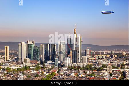 Blick auf die Skyline der Innenstadt von Frankfurt, dem Finanzzentrum Deutschlands. 11. September 2019 Stockfoto