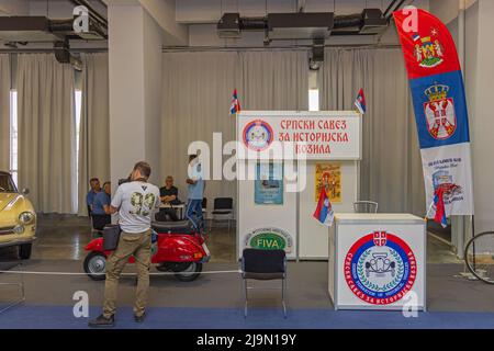 Belgrad, Serbien - 12. Mai 2022: Serbischer Verband der historischen Fahrzeuge auf der Messe BG Car Expo. Stockfoto