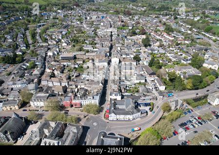 Totnes Stadt und Fluss Dart Devon UK Drohne Luftaufnahme Stockfoto
