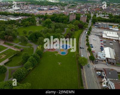 Port-Wale , das Stadion von Wale Park , Luftaufnahme nach der Beförderung zur League 1 zusammen mit Burlsem und Burselm Park Drone Images Stockfoto