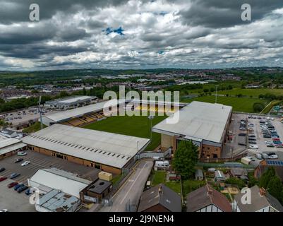 Port-Wale , das Stadion von Wale Park , Luftaufnahme nach der Beförderung zur League 1 zusammen mit Burlsem und Burselm Park Drone Images Stockfoto