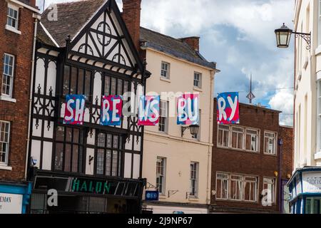 Shrewsbury Stadtname aunting in der Straße in Shrewsbury angehoben Stockfoto