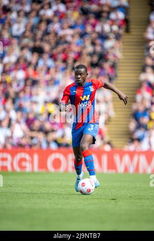 LONDON, ENGLAND - 22. MAI: Tyrick Mitchell während des Premier League-Spiels zwischen Crystal Palace und Manchester United im Selhurst Park am 22. Mai 202 Stockfoto