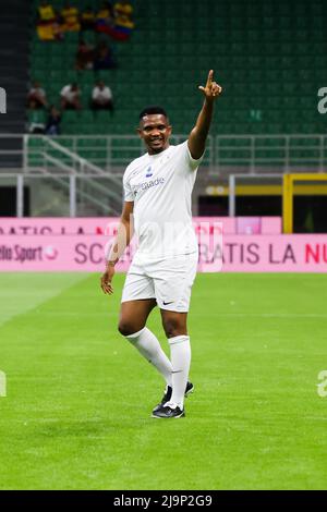 Samuel Eto’o in Aktion beim Spiel der Integrationshelden im Giuseppe Meazza-Stadion in San Siro in Mailand, Italien, am 23 2022. Mai Stockfoto