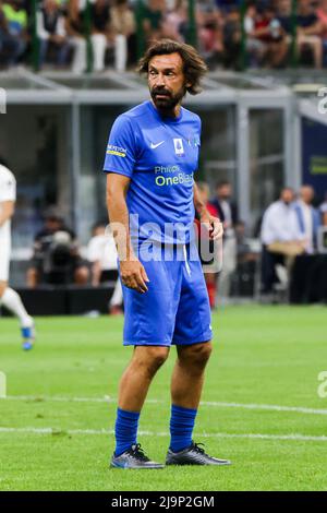 Andrea Pirlo in Aktion beim Spiel der Integrationshelden im Giuseppe Meazza-Stadion in San Siro in Mailand, Italien, am 23 2022. Mai Stockfoto