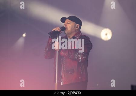 Mailand, Italien. 24.. Mai 2022. Vasco Rossi während Vasco Rossi - Non Stop Live 2022, Italienischer Sänger Musikkonzert in Mailand, Italien, Mai 24 2022 Quelle: Independent Photo Agency/Alamy Live News Stockfoto