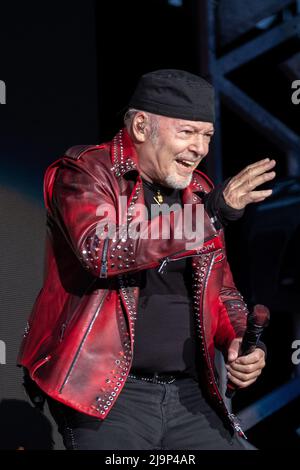 Rennbahn SNAI La Mura, Mailand, Italien, 24. Mai 2022, Vasco Rossi während Vasco Rossi - Non Stop Live 2022 - Italienischer Sänger Musikkonzert Stockfoto