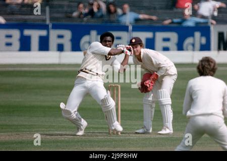 Gordon Greenidge (Hampshire), Surrey vs Hampshire, John Player League, The Oval, London, England 16.. Juli 1978. . Wicketkeeper Jack Richards. Stockfoto