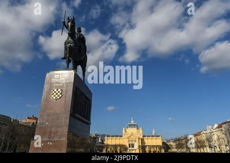 Zagreb: Platz des Königs Tomislav (Kralja Tomislava Trg), Denkmal und Kunstpavillon. Kroatien Stockfoto