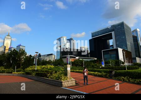 Tamar Park mit modernen Gebäuden in Admiralty in Hong Kong. Stockfoto