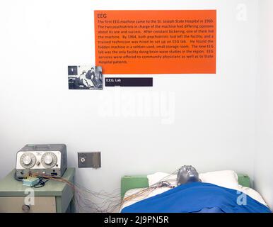 St. Joseph, Missouri, USA. 24.. Mai 2022. Das Glore Psychiatric Museum, das sich in der ehemaligen St. Joseph State Mental Hospital befindet, ist die größte Ausstellung historischer psychiatrischer Behandlungen in den Vereinigten Staaten. (Bild: © Brian Cahn/ZUMA Press Wire) Stockfoto