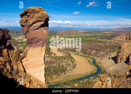 Monkey Face, Crooked River im Smith Rock State Park, Oregon Stockfoto