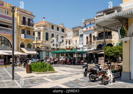 Griechenland, Insel Samos, Inselhauptort Samos (auch Vathy), Pythagoras Central Square Stockfoto