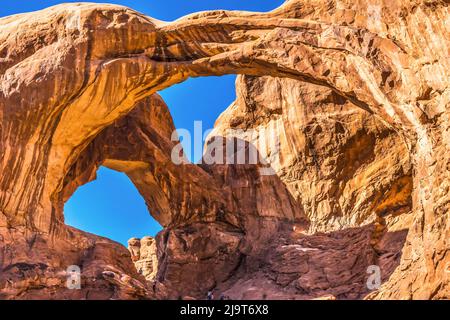 Doppelbogen, Fensterabschnitt, Arches National Park, Moab, Utah, USA. Stockfoto