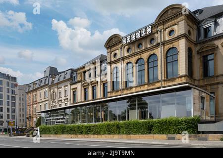 Luxemburg-Stadt, Mai 2022. Außenansicht des Casino Forum d'Art contemporain Gebäudes im Stadtzentrum Stockfoto