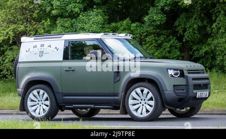 2021 Land Rover Defender geändert von Urban Stockfoto