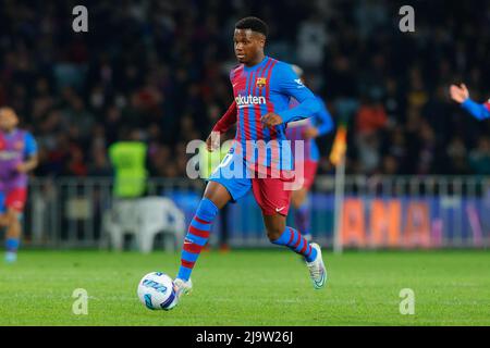 Sydney, Australien. 25.. Mai 2022. Ansu Fati von Barcelona greift am 25. Mai 2022 im Freundschaftsspiel zwischen den A League All-Stars und dem FC Barcelona im Accor Stadium in Sydney auf das Tor an. Foto von Peter Dovgan. Nur zur redaktionellen Verwendung, Lizenz für kommerzielle Nutzung erforderlich. Keine Verwendung bei Wetten, Spielen oder Veröffentlichungen einzelner Clubs/Vereine/Spieler. Kredit: UK Sports Pics Ltd/Alamy Live Nachrichten Stockfoto