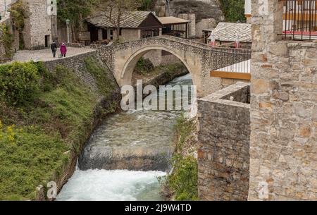 Das fesselnde bosnische Dorf Pocitelj ist eines der attragendsten Dörfer auf dem Balkan und UNESCO-Weltkulturerbe Stockfoto