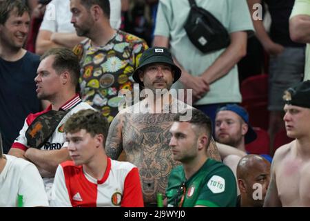 Tirana, Albanien. 25.. Mai 2022. Fans von Feyenoord vor dem Finale der UEFA Conference League zwischen AS Roma und Feyenoord am 25. Mai 2022 in der Arena Kombetare, Tirana, Albanien. Kredit: Giuseppe Maffia/Alamy Live Nachrichten Stockfoto