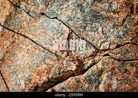 Abstrakter Hintergrund oder Textur mica rot mit Rissen Stockfoto