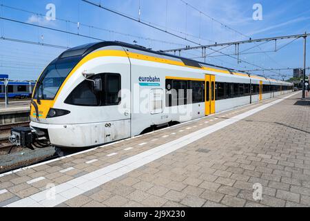 eurobahn Stadler FLIRT Zug am Bahnhof Venlo Stockfoto