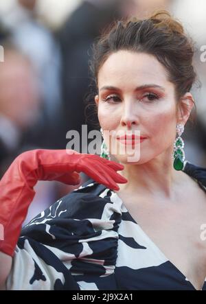 Cannes, Frankreich. 25.. Mai 2022. Die schwedische Schauspielerin Noomi Rapace nimmt am Mittwoch, den 25. Mai 2022, an der Premiere von Elvis im Palais des Festivals bei den Filmfestspielen in Cannes 75. Teil. Foto von Rune Hellestad/ Credit: UPI/Alamy Live News Stockfoto