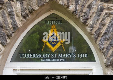 13.05.2022 Tobermory, Isle of Mull, Schottland, Großbritannien. 1310 - Tobermory St. Mary's Tobermory St. Mary's No.1310 Freimaurerhalle Hauptstraße Ledaig Tobermory Stockfoto