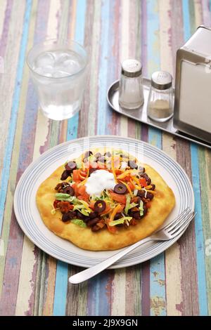 navajo Taco, indianisches Fischbrot Stockfoto