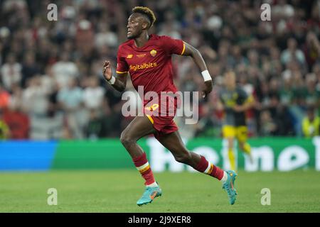 Tirana, Albanien. 25.. Mai 2022. Tammy Abraham von AS Roma beim UEFA Conference League Finale zwischen Roma und Feyenoord in der Arena Kombetare, Tirana, Albanien, am 25. Mai 2022. Kredit: Giuseppe Maffia/Alamy Live Nachrichten Stockfoto