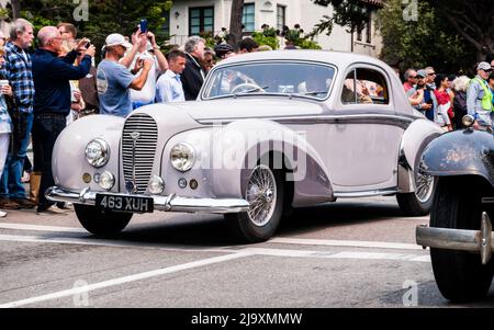 Die Veranstaltung Pebble Beach Concours d'Elegance auf der Ocean Avenue in Carmel-by-the-Sea während der Monterey Car Week Stockfoto