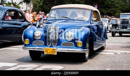 Die Veranstaltung Pebble Beach Concours d'Elegance auf der Ocean Avenue in Carmel-by-the-Sea während der Monterey Car Week Stockfoto
